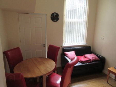 Great 6 Bedroom House, 18 Rugby Road, Queens Botanic Area, Belfast, BT7 1PS - Photo 2