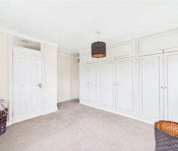 4 bedroom detached house to rent - Photo 5