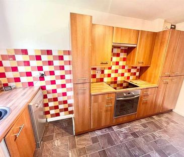 Weaverdale, Shoeburyness, Southend-on-sea, Essex, SS3 - Photo 3