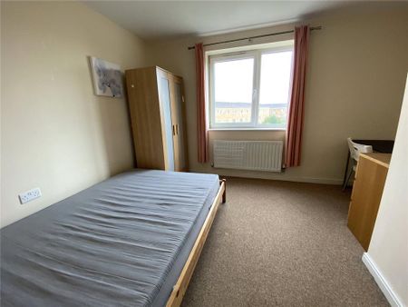 4 bedroom terraced house to rent - Photo 2