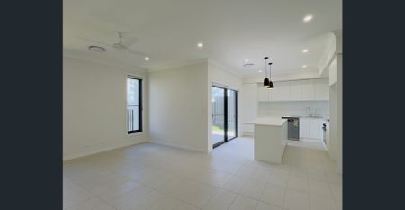 Picturesque Position - Brand New 4 Bedroom Home - Ducted Air-Con, Ensuite, Alfresco, Garage - Photo 2