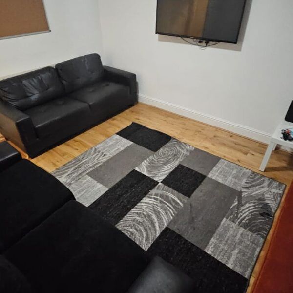 Archery Terrace, Woodhouse, Leeds, LS2 9AT - Photo 1