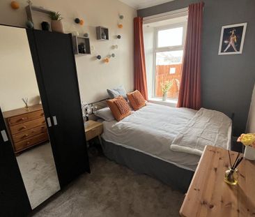 2 bedroom ground floor flat to rent - Photo 4