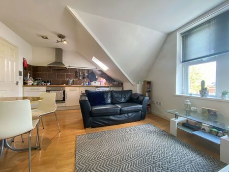 Connaught Road, Roath - Photo 2