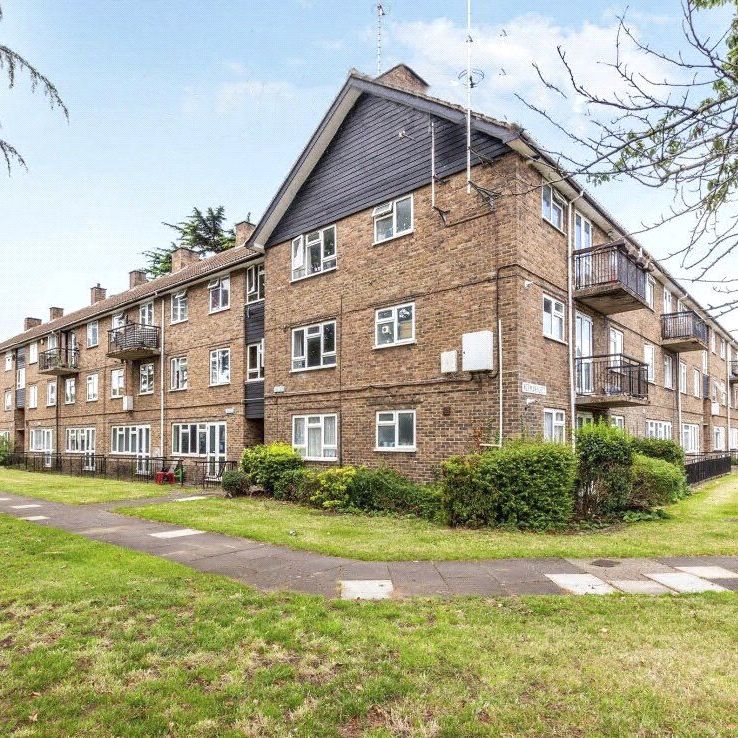 Normanhurst, Ashford, Spelthorne, TW15 2NX - Photo 1