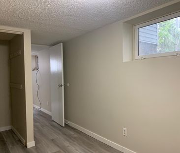 2 bedroom, 1 bathroom Basement in Waskasoo - Photo 3