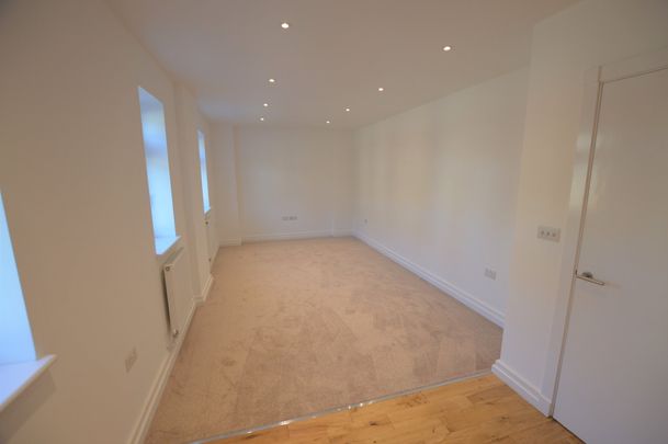 kent road, kent, London - Photo 1