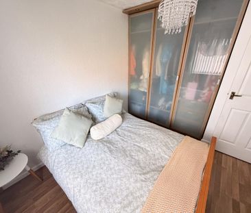 3 bedroom semi-detached house to rent - Photo 6