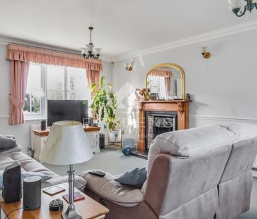 3 bedroom end of terrace house to rent - Photo 1