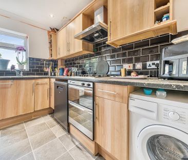 3 bedroom terraced house to rent - Photo 5