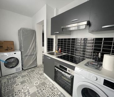 Location Appartement 2 pièces 42m² - Photo 4