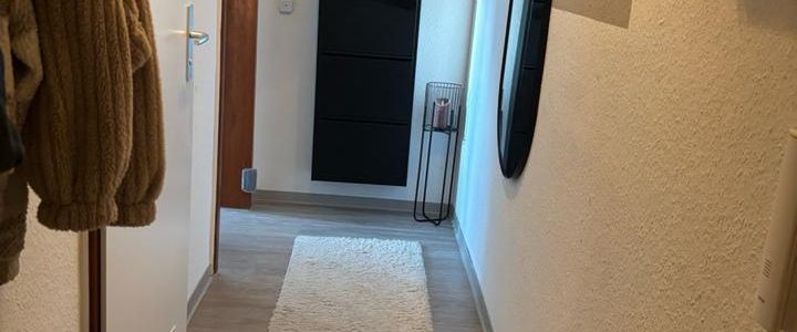 Helle 2,5-Zimmer-Wohnung mit großem Südbalkon - Foto 1