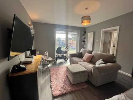 3 bedroom terraced house to rent - Photo 2