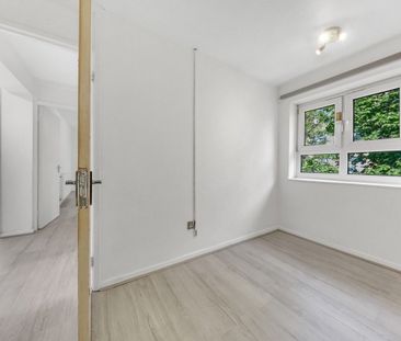 Room in a Shared Flat, Paul Street, E15 - Photo 3