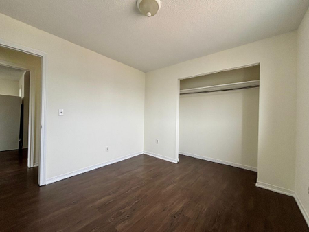 For Lease - 5 Ferndale Drive Unit# 2, Barrie, Ontario - Photo 4