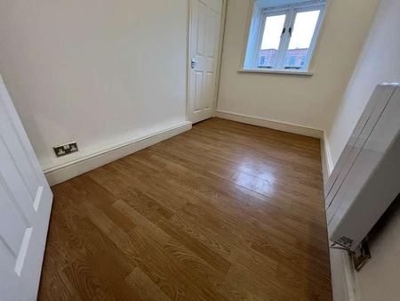 Fore Street, Trowbridge, Wiltshire, BA14 - Photo 2