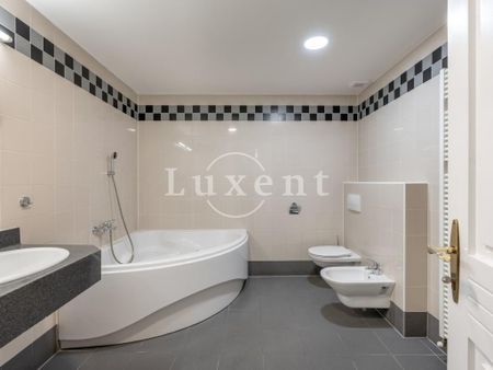 Pronájem bytu 4+kk 156 m2 - Fotografie 4