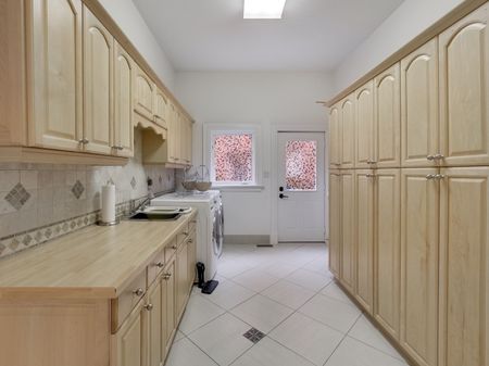 For Lease - 11 York Road, Toronto, Ontario - Photo 5