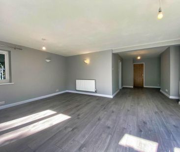 4 bedroom semi-detached house to rent - Photo 2