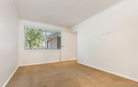 21 Mirbelia Crescent, Rivett ACT 2611 - House For Rent | Domain - Photo 2