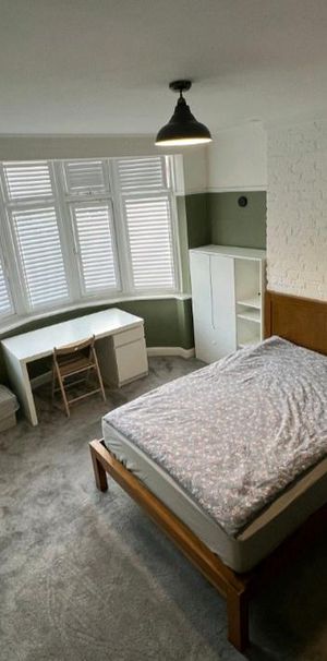 1 bedroom in a house share to rent - Photo 1