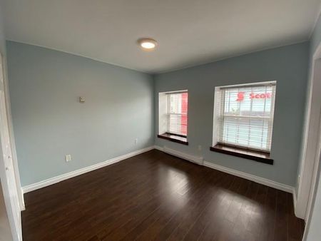 199.2 Wellington Street - 1 bed, 1 bath - HALF OFF 1ST MONTH - Photo 3