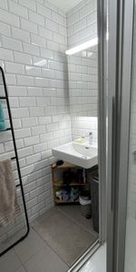 In the very center - Photo 4