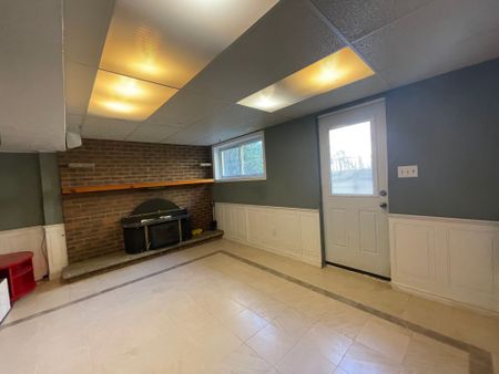 For Lease - 8159 Niven Street, Niagara Falls, Ontario - Photo 4