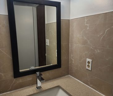 For Lease - 97 Nonquon Road Unit# Apt #302, Oshawa, Ontario - Photo 5