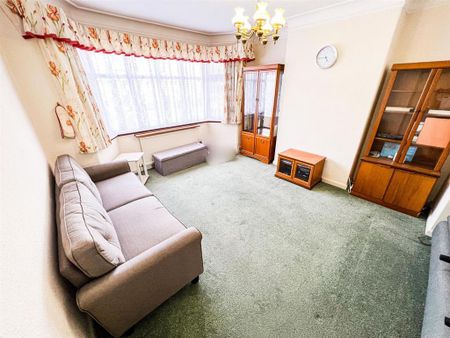 3 bedroom semi-detached house to rent - Photo 2