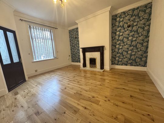 Mansion Terrace, Bradford - Photo 1