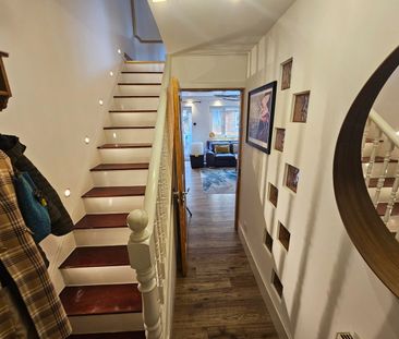 3 Bed Semi-Detached House, Hogarth Close, E16 - Photo 5