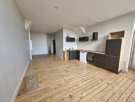 Location Appartement 4 pièces 66m² - Photo 3