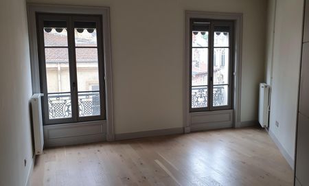 location Appartement F3 DE 89.3m² À LYON - Photo 4