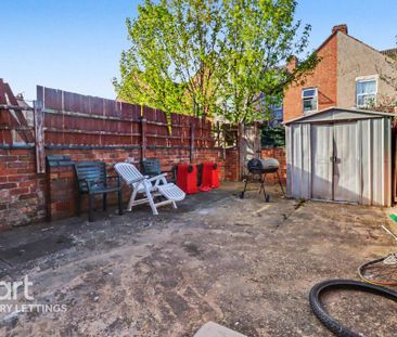 3 bedroom terraced house to rent - Photo 4