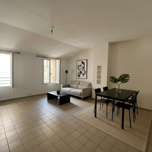 Studio à Louer Centre Ville Aubagne, - Photo 3