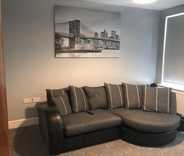 2 bedroom house to rent - Photo 1