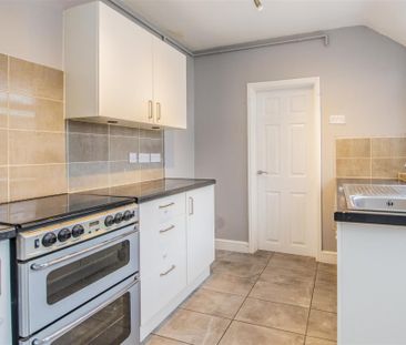 3 bed House - Terraced To Let - Photo 5