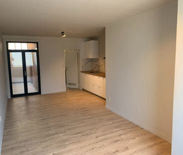 Gerenoveerde Studio te huur in centrum Roeselare - Photo 2