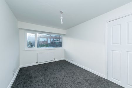 RBAOD LANE CLOSE BRAMLEY LEEDS LS13 2UD - Photo 5