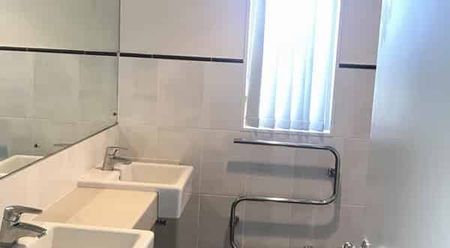 Spacious 5 Bedroom house at Flat Bush - Photo 2