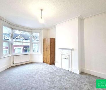 Lewis Gardens, London, N2 - Photo 2