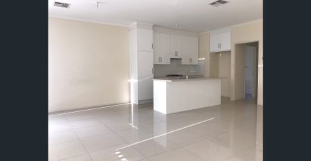 Three Bedrooms Plus Separate Study (4th bedroom) - Photo 4