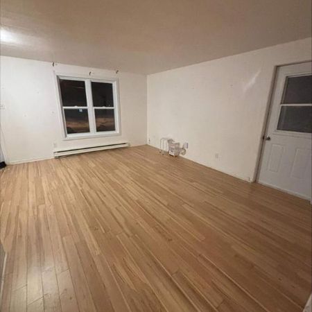 2 CH - 1 SDB - Sainte-Hélène-de-Bagot - $975 /mo - Photo 4