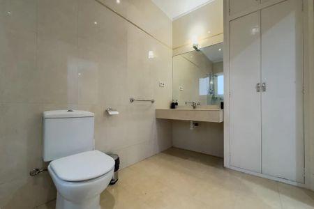 Carrer del Rosselló, Barcelona, Catalonia 08008 - Photo 5