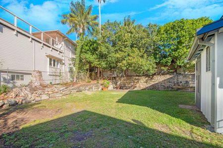Renovated Light Filled Home In Prime Mosman Location - Photo 2