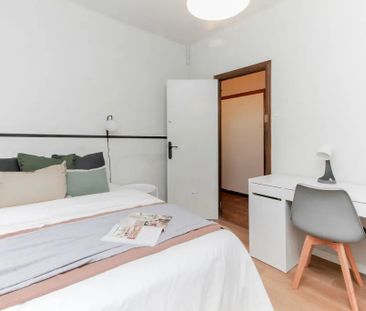 Carrer de Ganduxer, Barcelona, Catalonia 08021 - Photo 2