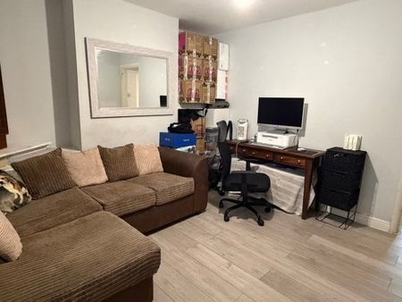 Risborough Lane, Folkestone, Property for rent - Photo 2