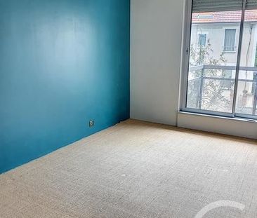 Location Appartement 3 pièces 90m² CHAMALIERES 63400 - Photo 4