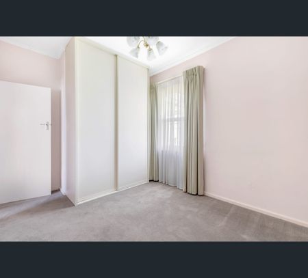 21 Crozier Tce, Oaklands Park, SA 5046 - Photo 3